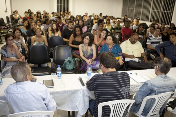 Mesa Redonda sobre Semana de 22 em Recife: antecedêntes e repercussões (Foto: Daniela Nader)