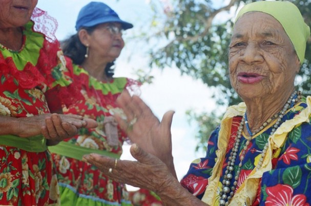 Dona Amara brincou um século na Mazuca de Agrestina (Foto: Divulgação)