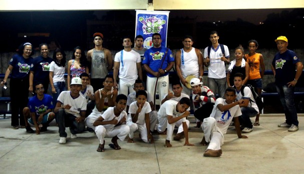 Concluintes da Oficina de Capoeira (Foto: Costa Neto)