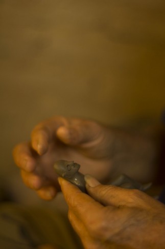 Mãos de Severino Barbosa (Foto: Ricardo Moura)