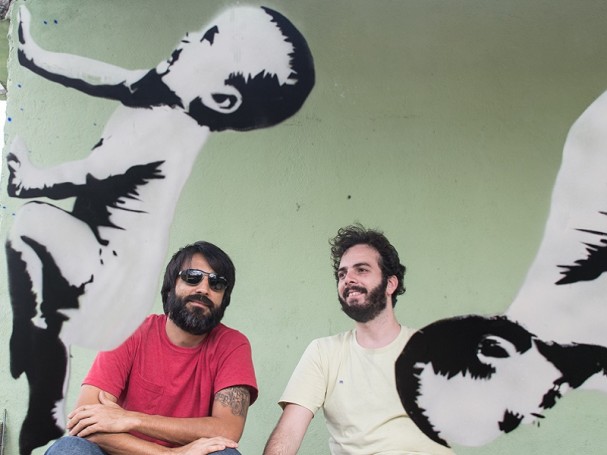 Exposição traz pinturas dos artistas Rodrigo Costa e Daaniel Araújo e fica em cartaz até 19 de outubro