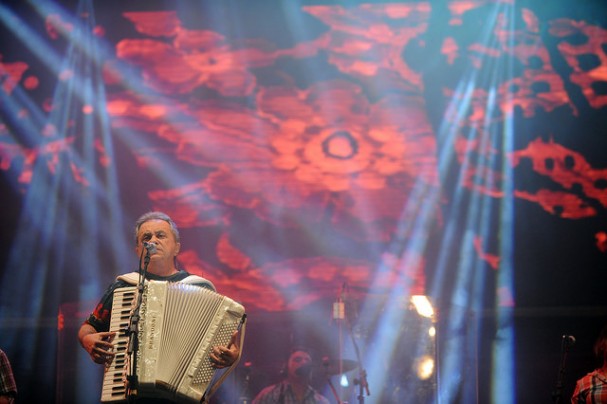 Léo Caldas.