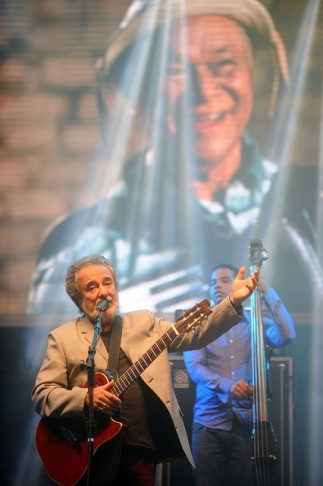 Léo Caldas.