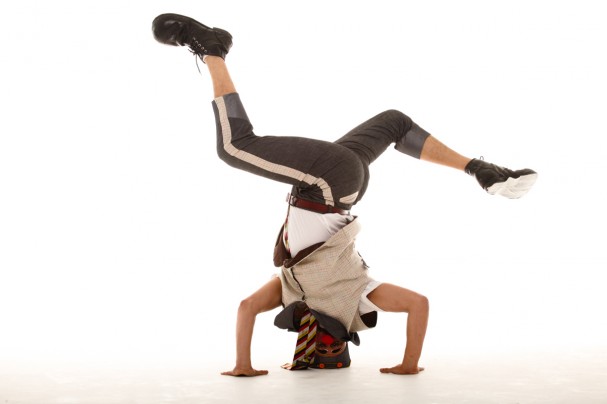 Curso ensinará técnicas de claques, cascatas e acrobacia cômica