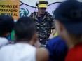 Jovens aprendem a arte do Disc Jockey (Foto: Ricardo Moura)