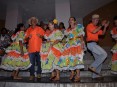 A festa aconteceu ali mesmo, na escadaria da Igreja, com a mistura de ritmos (Foto: Chico Santana)