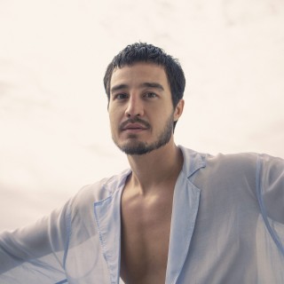 Tiago Iorc e Baile do Simonal em noite de muito suingue