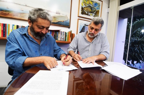 Assinatura do Acordo de Cooperacao CEPE e Arquivo Publico