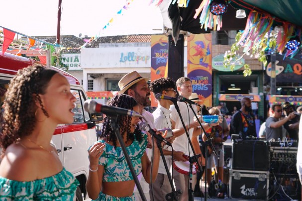 Grupo Flishimayá Fulni-ô de Águas Belas durante o Festival Pernambuco Meu País, em Buíque - Imagens: Afrorec.