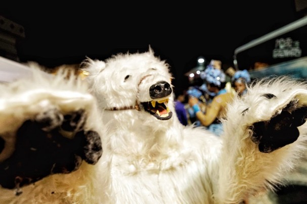 Urso Imperial no Cortejo de Brincantes de Buíque. A cidade recebe o último Cortejo de Brincantes do Festival Pernambuco Meu País. Foto: Afrorec