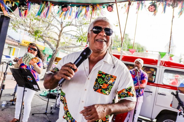 Cantor e criador do grupo de Coco de roda "A Cocada", Roberto Pereira, do Amaro Branco, no Festival Pernambuco Meu País, em Buíque. Imagem - Afrorec