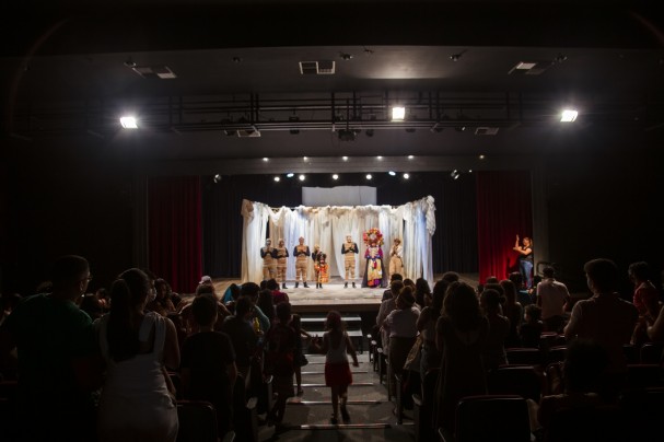 Espetáculo "Mundo - Em Busca do Coração da Terra", realizado na 1ª edição do Festival Guri, no dia 8 de outubro de 2024. Imagem: Thierri Oliveira.