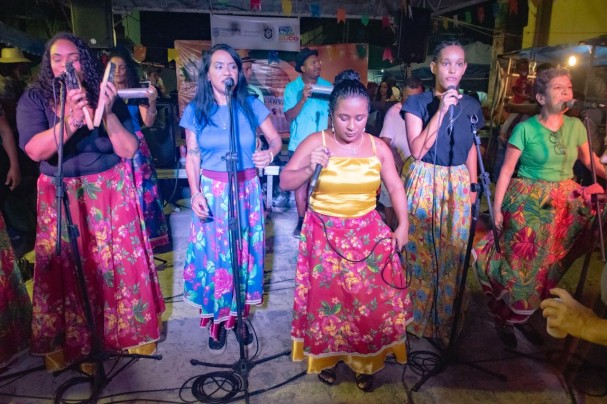 Nova geração de familiares e admiradores da mestra dão continuidade ao legado que tem importância simbólica e afetiva para a comunidade do Amaro Branco, em Olinda. I Foto: Divulgação/ Elimar Caranguejo