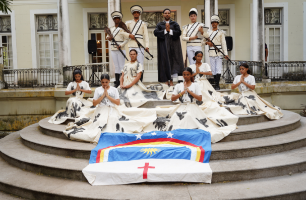 Durante a abertura da exposição, destaque para a apresentação de dança "Chamas da Liberdade", espetáculo que remonta a trajetória de Frei Caneca, uma das figuras centrais da Confederação do Equador.