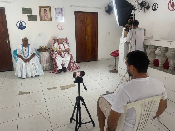 A pesquisa identificou terreiros de Jurema Sagrada, Umbanda, Candomblé e casas de matriz afro-indígena, onde ritos, rezas, folhas, encantarias e tradições herdadas de povos africanos e indígenas se cruzam há gerações.